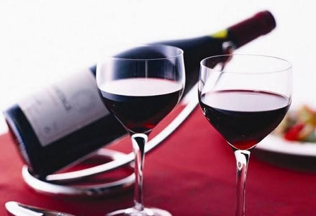 干红葡萄酒和干白葡萄酒有什么区别