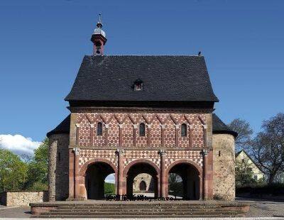 洛尔施修道院