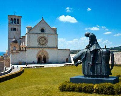 阿西西古镇的方济各会修道院与大教堂